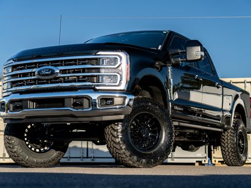 New 2026 Ford F250 Lariat w/ FX4 Off-Road Package AWD/4WD image 8