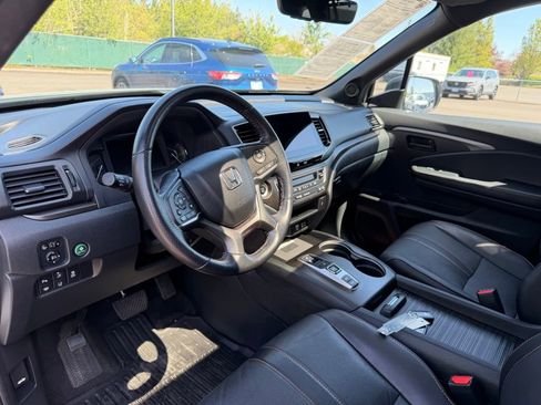 Certified 2023 Honda Passport TrailSport image 16