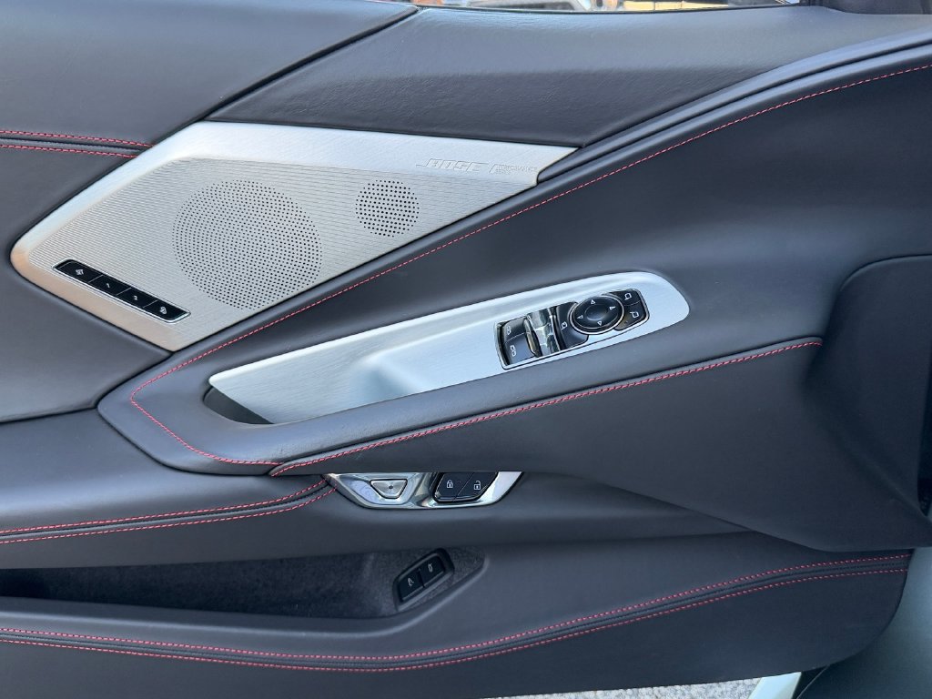 Used 2022 Chevrolet Corvette Stingray Premium Cpe w/ Z51 Performance Package RWD image 30