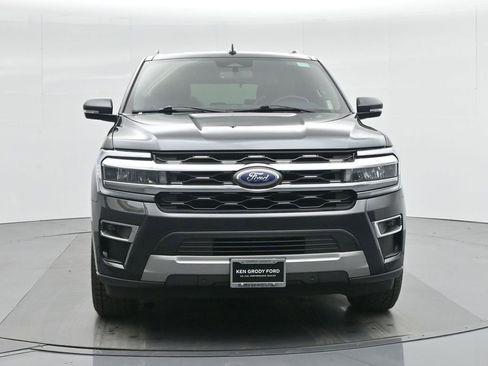 Used 2022 Ford Expedition Limited image 28