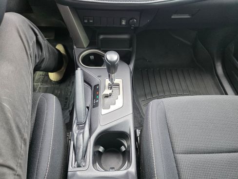 Used 2018 Toyota RAV4 XLE AWD/4WD image 13