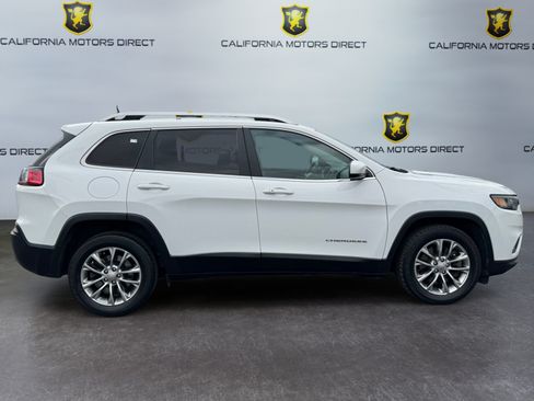 Used 2019 Jeep Cherokee Latitude Plus w/ Cold Weather Group FWD image 6