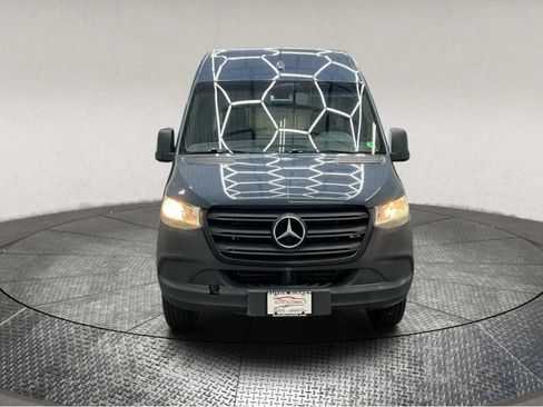 Used 2019 Mercedes-Benz Sprinter 144 image 3