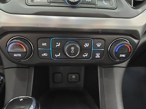 Used 2018 GMC Acadia SLE FWD image 24