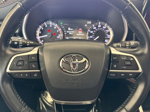 Used 2023 Toyota Highlander XSE AWD/4WD image 24