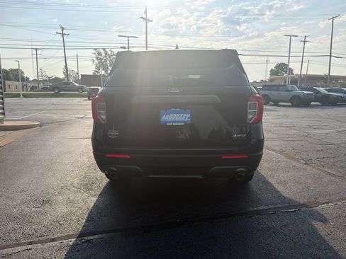 Used 2023 Ford Explorer XLT w/ Equipment Group 202A AWD/4WD image 6