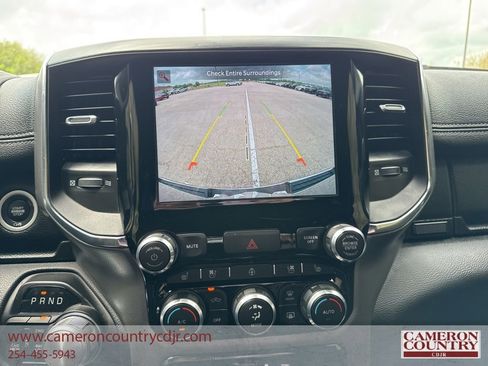 Used 2024 RAM 1500 Laramie AWD/4WD image 12