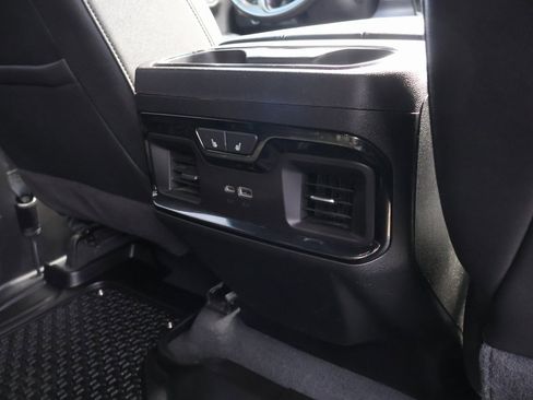 Used 2024 GMC Sierra 2500 AT4 w/ AT4 Premium Plus Package image 16