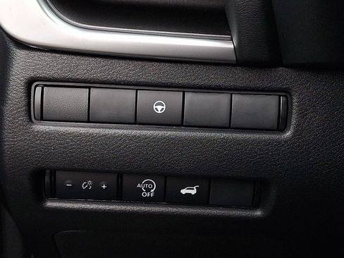 New 2026 Nissan Rogue SV w/ Cold Weather Package AWD/4WD image 18