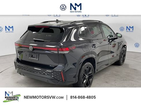 New 2026 Volkswagen Tiguan SE R-Line image 4