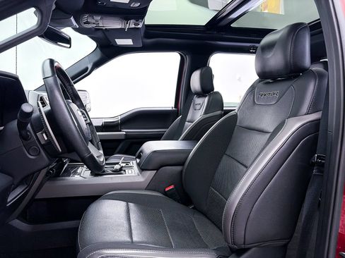 Used 2019 Ford F150 Raptor w/ Equipment Group 802A Luxury AWD/4WD image 24