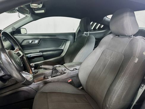 Used 2022 Ford Mustang GT RWD image 7
