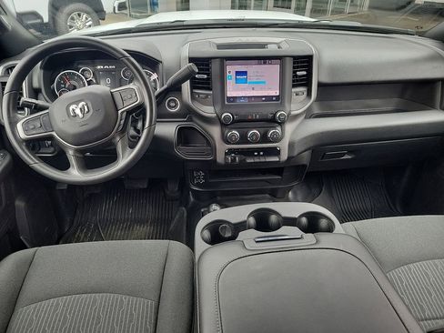 Used 2024 RAM 3500 Tradesman w/ Chrome Appearance Group AWD/4WD image 9