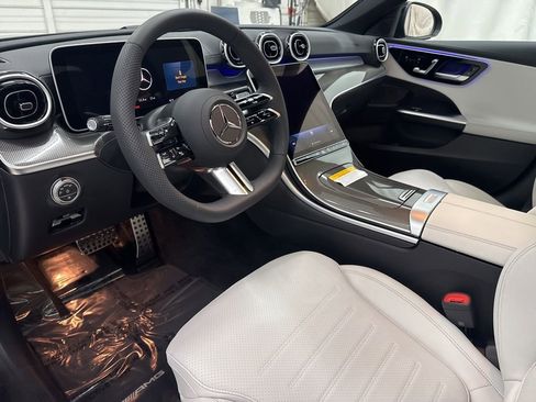 Used 2025 Mercedes-Benz C 300 Sedan image 12