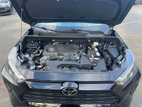 Used 2025 Toyota RAV4 XLE image 28