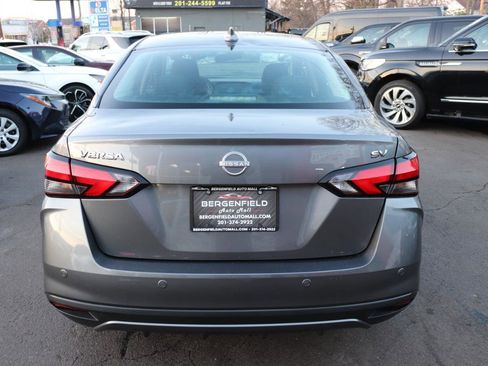 Used 2024 Nissan Versa SV image 4