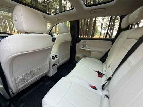 New 2026 Mercedes-Benz GLB 250 image 14