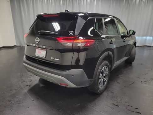 Used 2023 Nissan Rogue SV AWD/4WD image 8