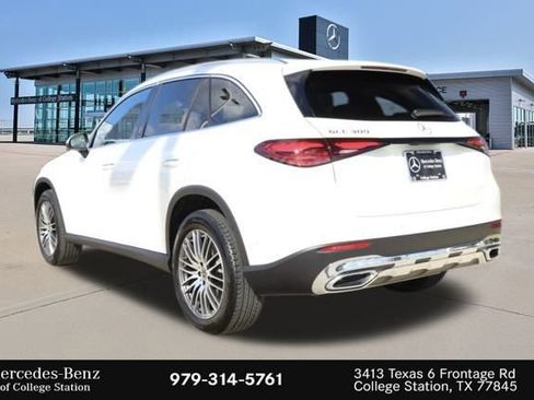 Certified 2025 Mercedes-Benz GLC 300 image 8