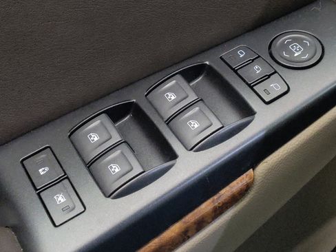 Used 2019 Chevrolet Tahoe Premier AWD/4WD image 27