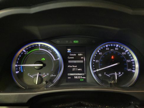 Used 2019 Toyota Highlander XLE AWD/4WD image 23