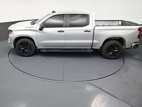 Used 2022 Chevrolet Silverado 1500 Custom RWD image 13