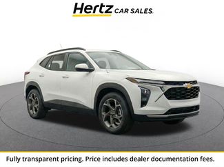 Used 2025 Chevrolet Trax LT w/ LT Convenience Package FWD video 1