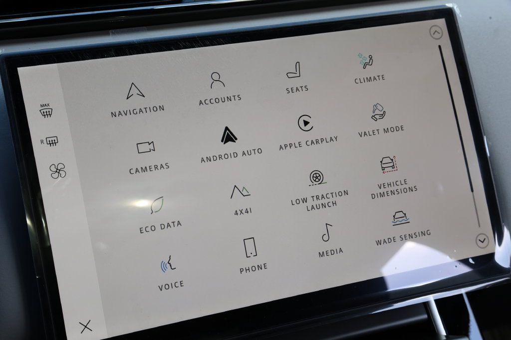 New 2026 Land Rover Range Rover Velar S AWD/4WD image 29