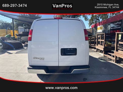 Used 2014 Chevrolet Express 3500 Extended image 4