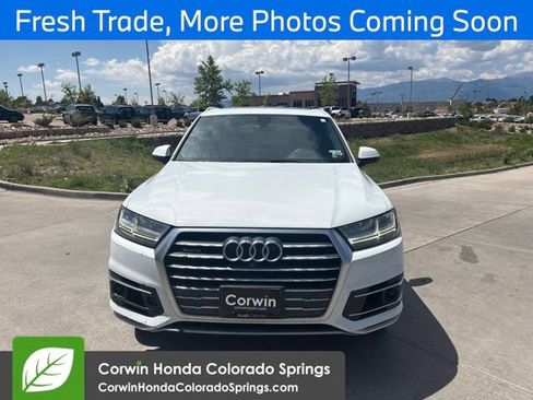 Used 2017 Audi Q7 3.0T Prestige w/ Prestige Package AWD/4WD image 2