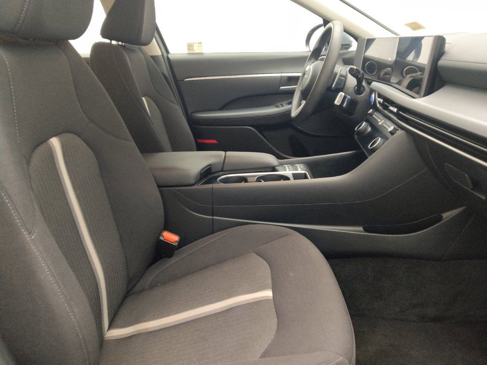 Used 2025 Hyundai Sonata SEL FWD image 21