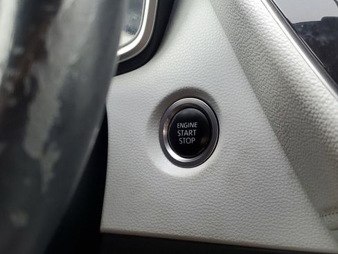 Used 2019 Toyota Corolla SE FWD image 30