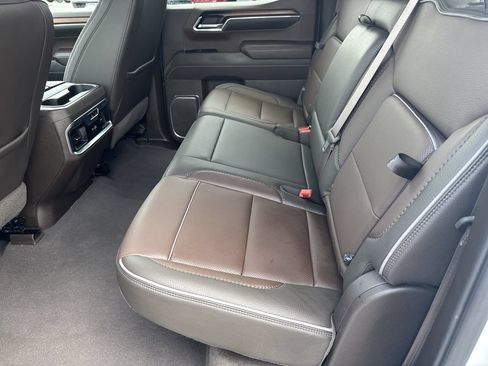 Used 2024 GMC Sierra 1500 Denali w/ Denali Reserve Package AWD/4WD image 19