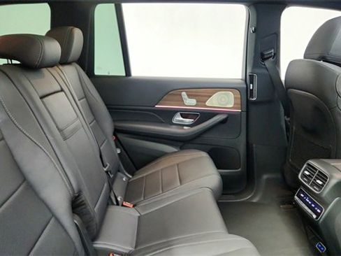 Used 2025 Mercedes-Benz GLS 450 GLS 450 image 25