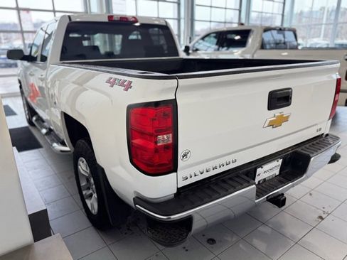 Used 2019 Chevrolet Silverado 1500 LT w/ All Star Edition image 38