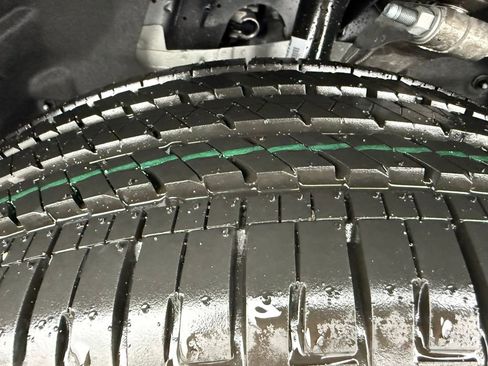 New 2025 Jeep Grand Cherokee Altitude image 28