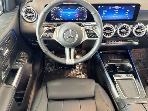 Used 2026 Mercedes-Benz GLB 250 image 21