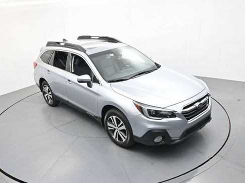 Used 2019 Subaru Outback 3.6R Limited w/ Popular Package #2 AWD/4WD image 40