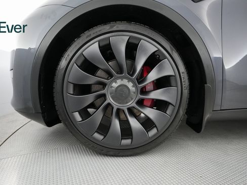 Used 2021 Tesla Model Y Performance image 18