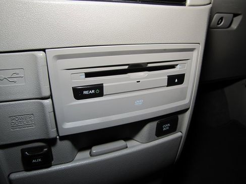 Used 2015 Honda Odyssey Touring image 8