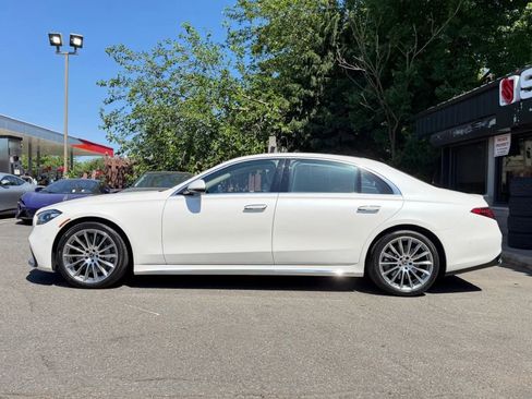 Used 2022 Mercedes-Benz S 580 4MATIC Sedan w/ AMG Line Package image 9