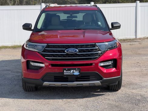 Used 2020 Ford Explorer XLT w/ Equipment Group 202A RWD image 9