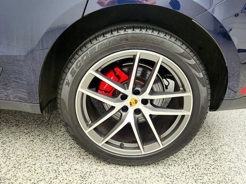 Used 2023 Porsche Macan S AWD/4WD image 9