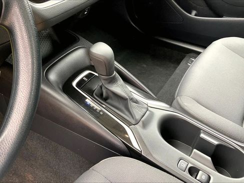 Used 2025 Toyota Corolla LE image 17