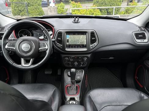 Used 2017 Jeep Compass Trailhawk w/ Leather Interior Group AWD/4WD image 8