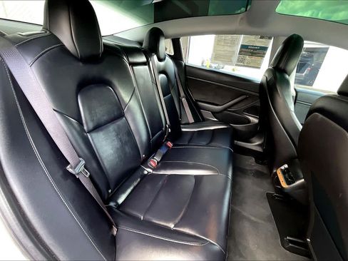 Used 2018 Tesla Model 3 Long Range image 18