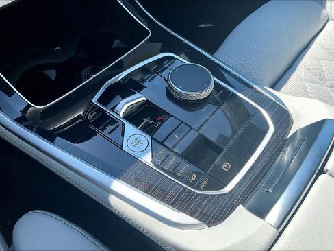 New 2026 BMW X5 xDrive40i w/ M Sport Package image 8