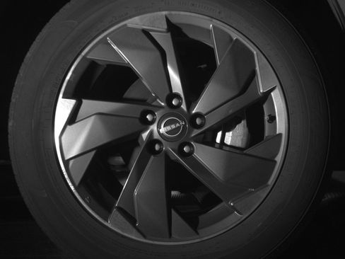 Used 2025 Nissan Rogue SV FWD image 13