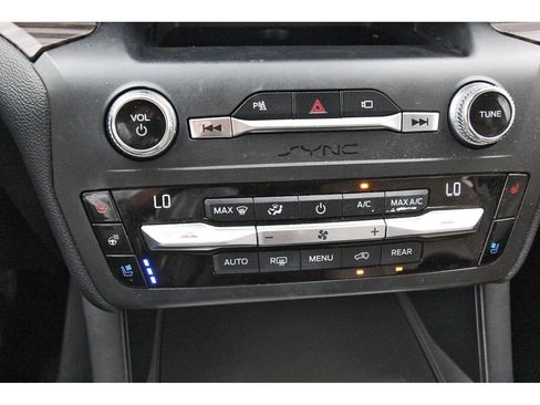 Used 2020 Ford Explorer Limited w/ Class III Trailer Tow Package image 27