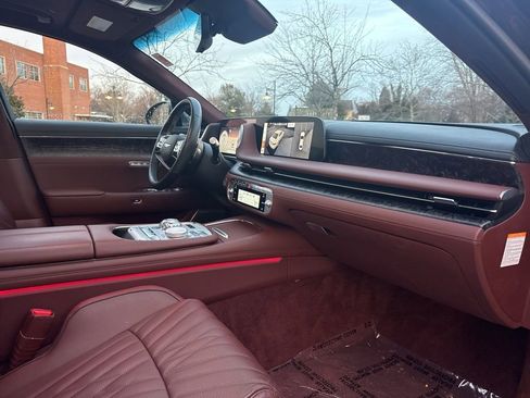 Used 2024 Genesis G90 3.5T image 32